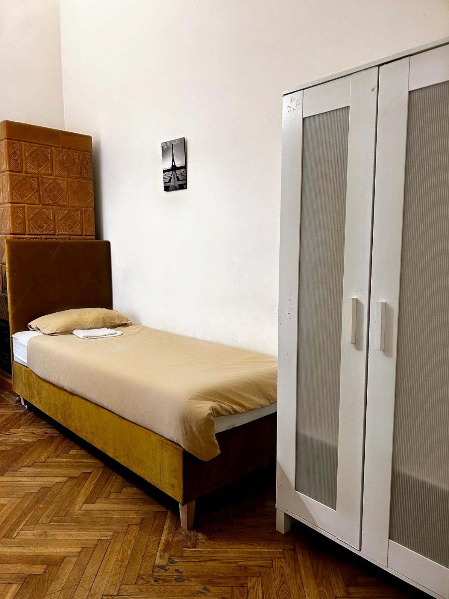 Harmony Aparthotel Krasków Exteriör bild